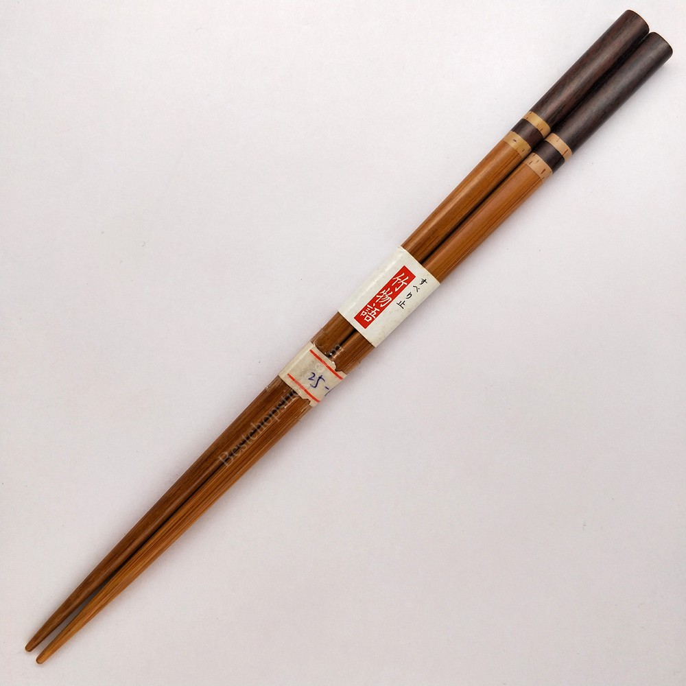 Several carbonized bamboo chopsticks
